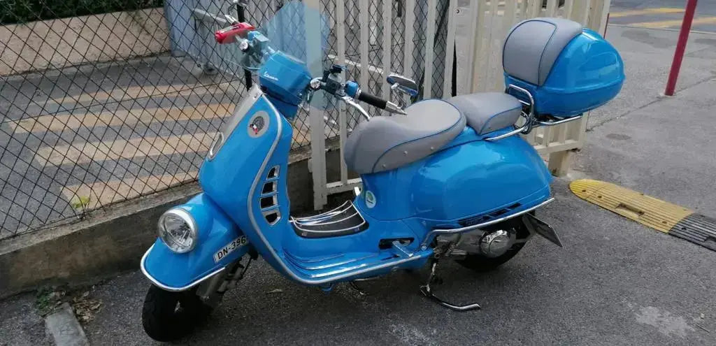 Adapter le BIG BOX sur Vespa GTV 300 de 2009 BIG BOX Scooter